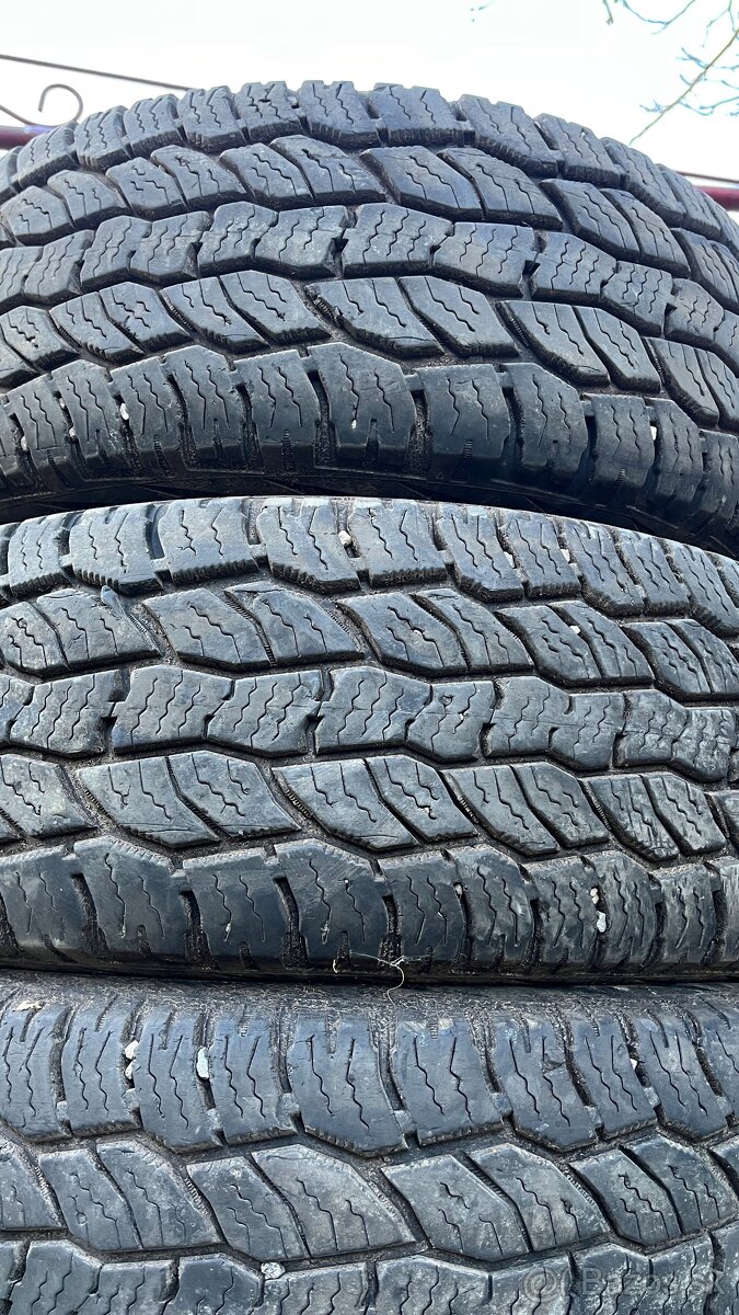 Sada pneu 255/70 r16 A/T - 3