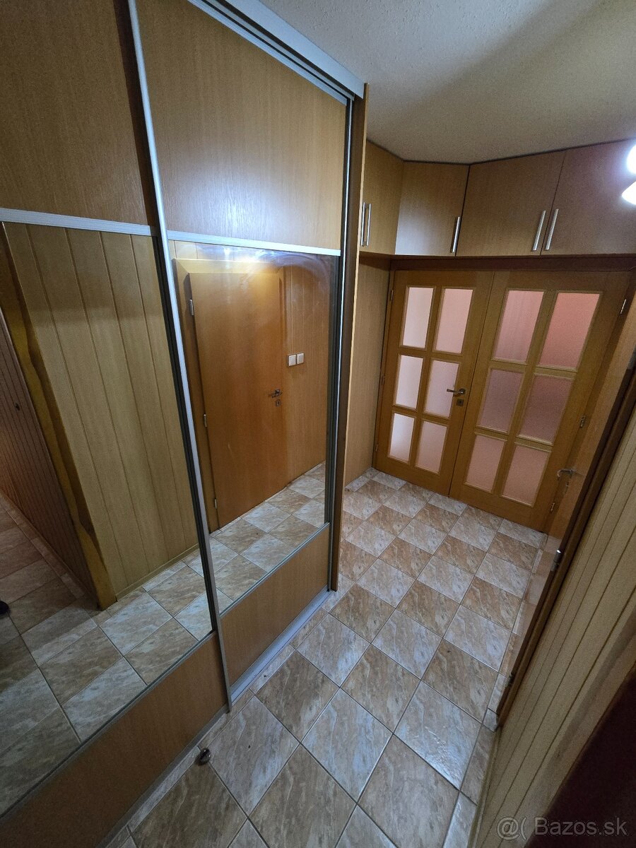 Prenájom 3 izbový byt - 3