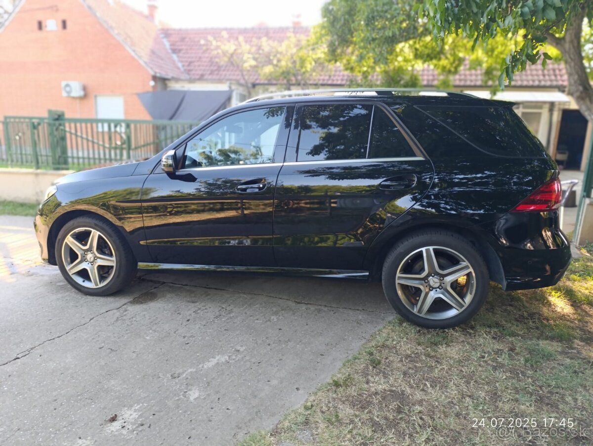 Mercedes -Benz GLE 250d SUV - 3