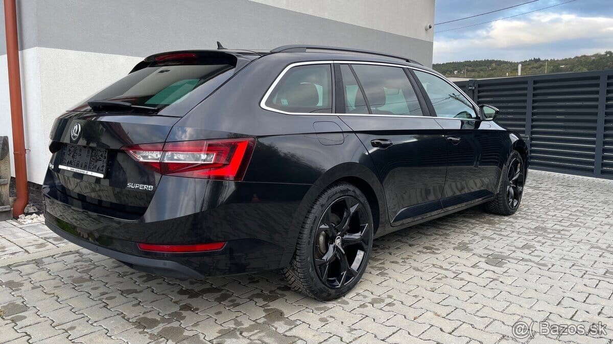 ŠKODA SUPERB COMBI DSG - 3