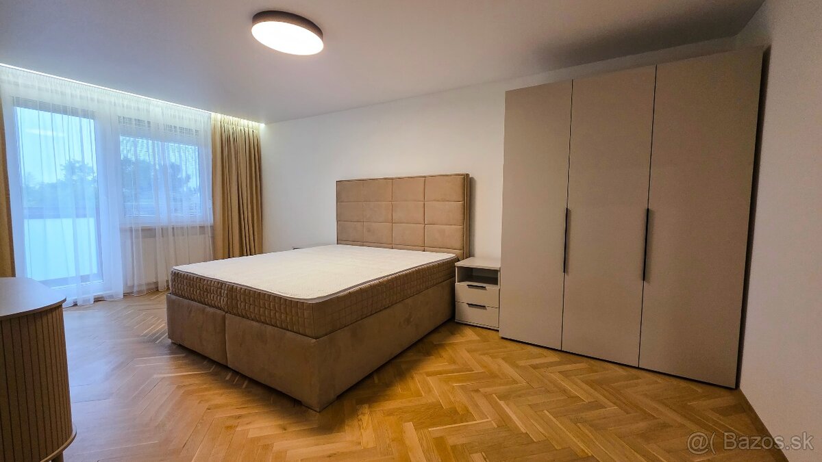 3 izb byt Levice - 3