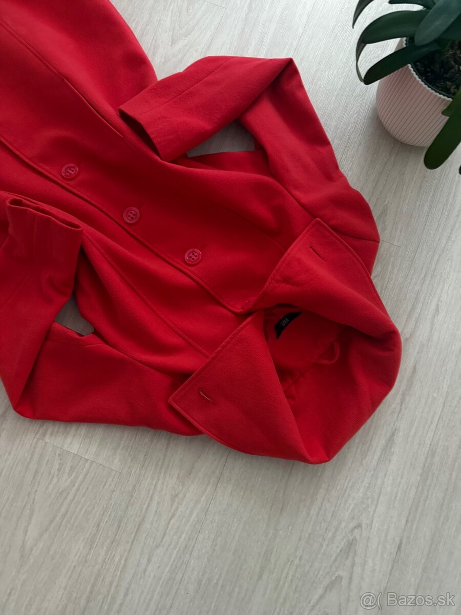Červený zimný kabát F&F - 3