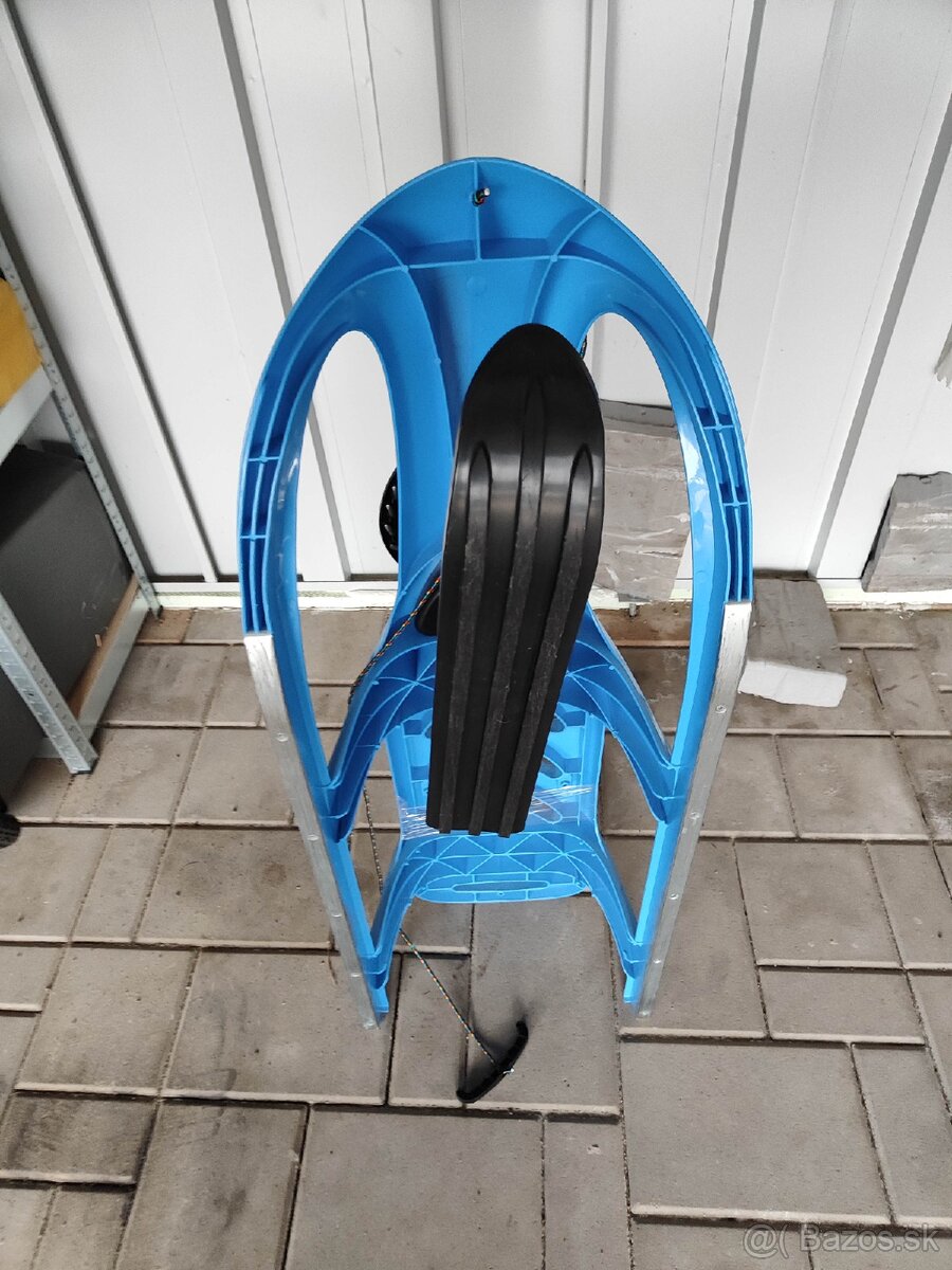 Detské plastové sánky s volantom - 3