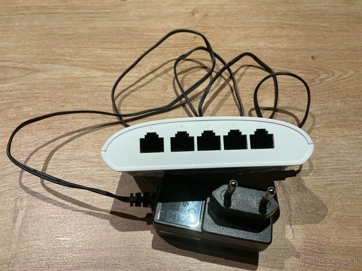 Switch D-Link DGS-1005D - 3