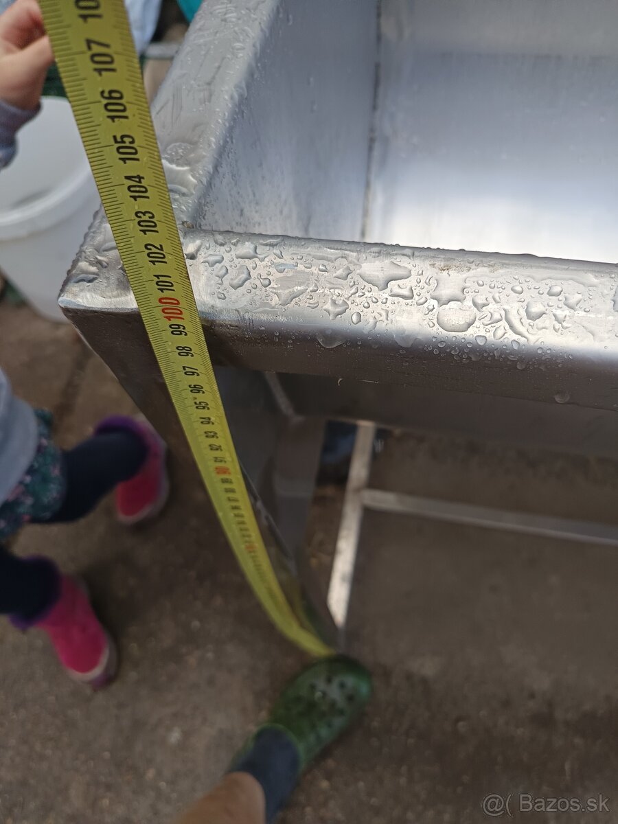 nerezové koryto - 3