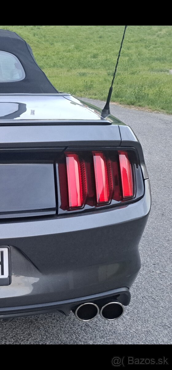 Zadne svetla Ford Mustang USA - 3