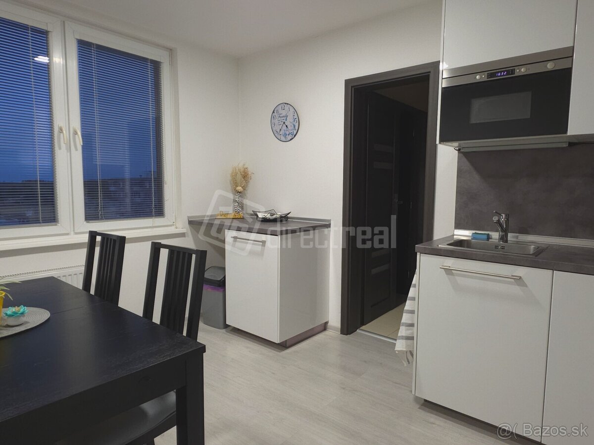 Moderný, zrekonštruovaný, kompletne zariadený byt v … - 3