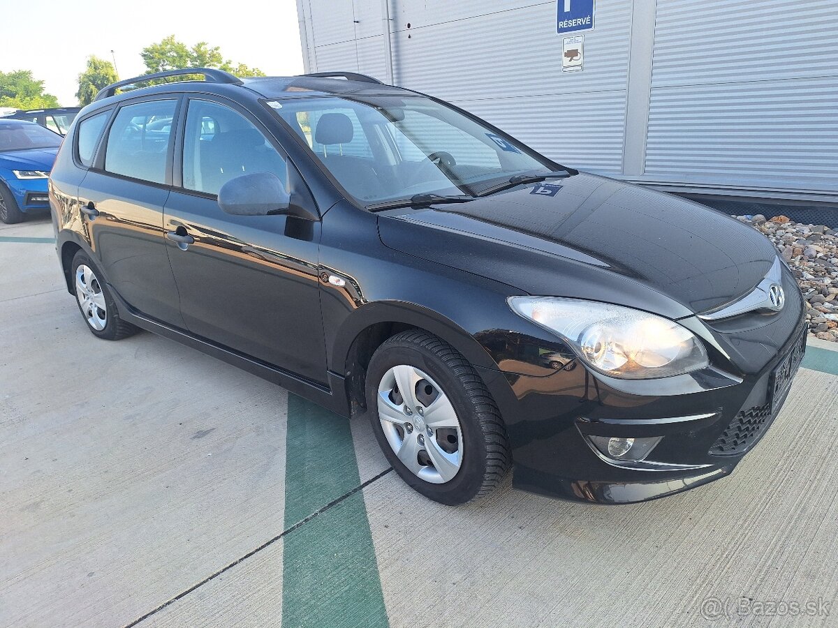 HYUNDAI I30 1,6 CRDI ROK 2012 - 3