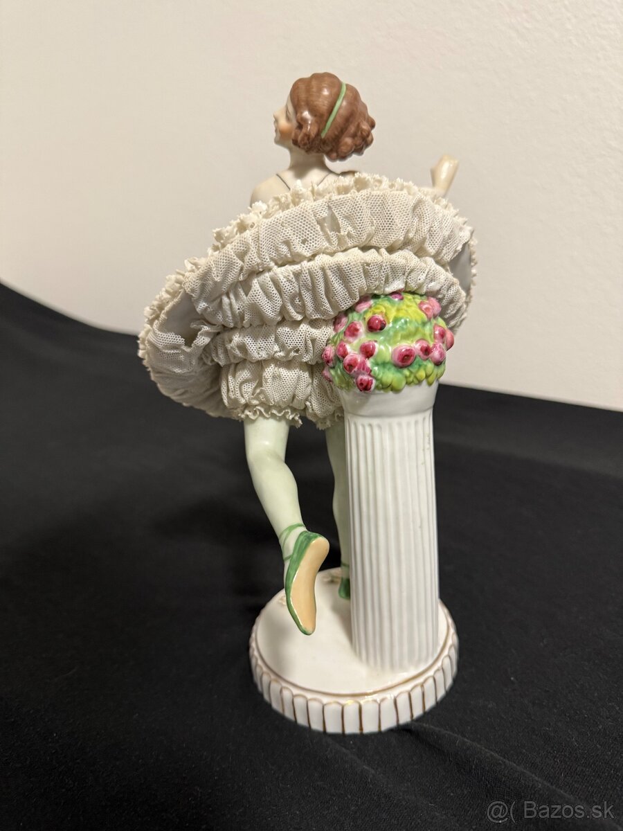 Čipkovaná porcelánová baletka Volkstedt - 3
