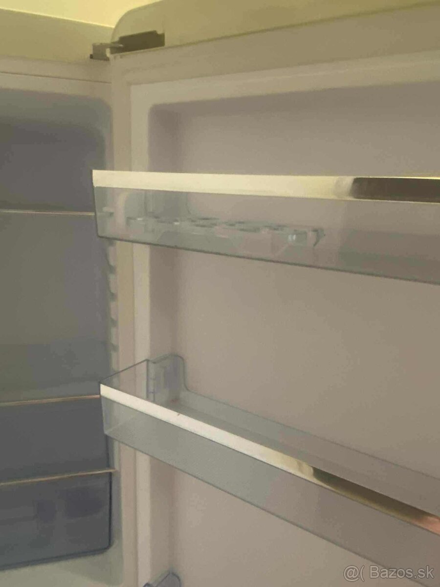 Chladnička s mrazničkou - 3
