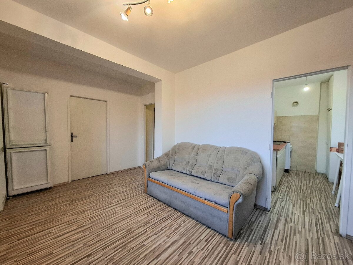 3 - izbový byt v pôvodnom stave, Prievidza - Š. Králika - 3