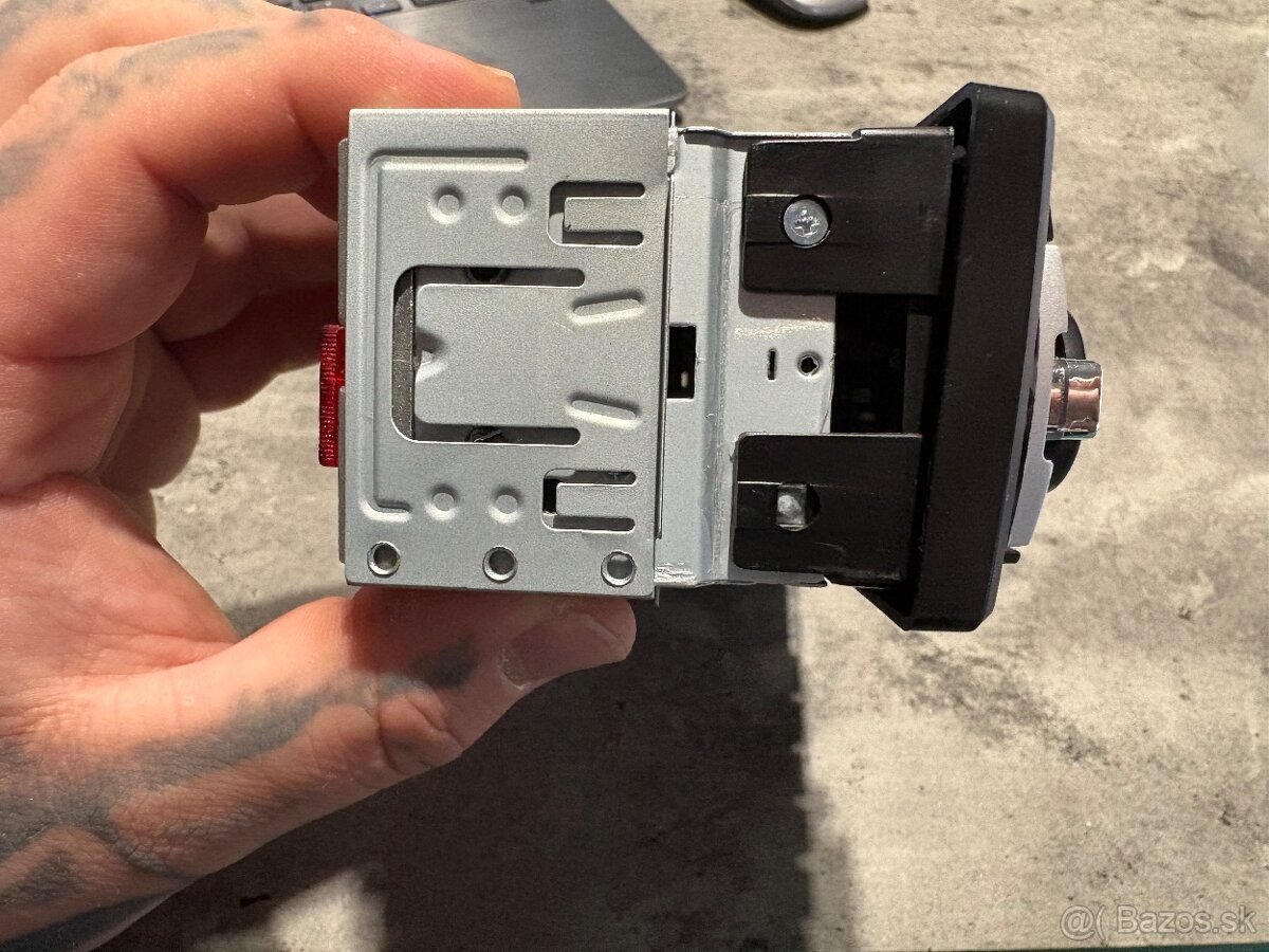 Predam USB autorádio NAVITEL ED3 - 3