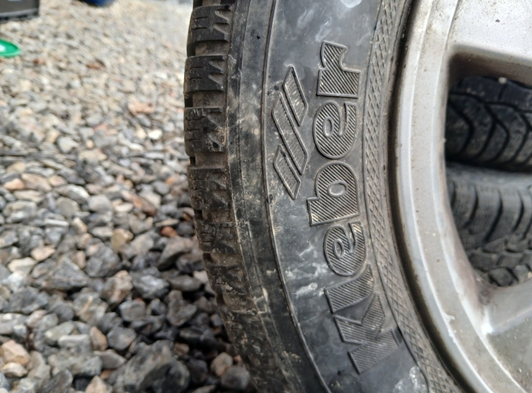 Zimne pneumatiky 175/65 R14 - 3