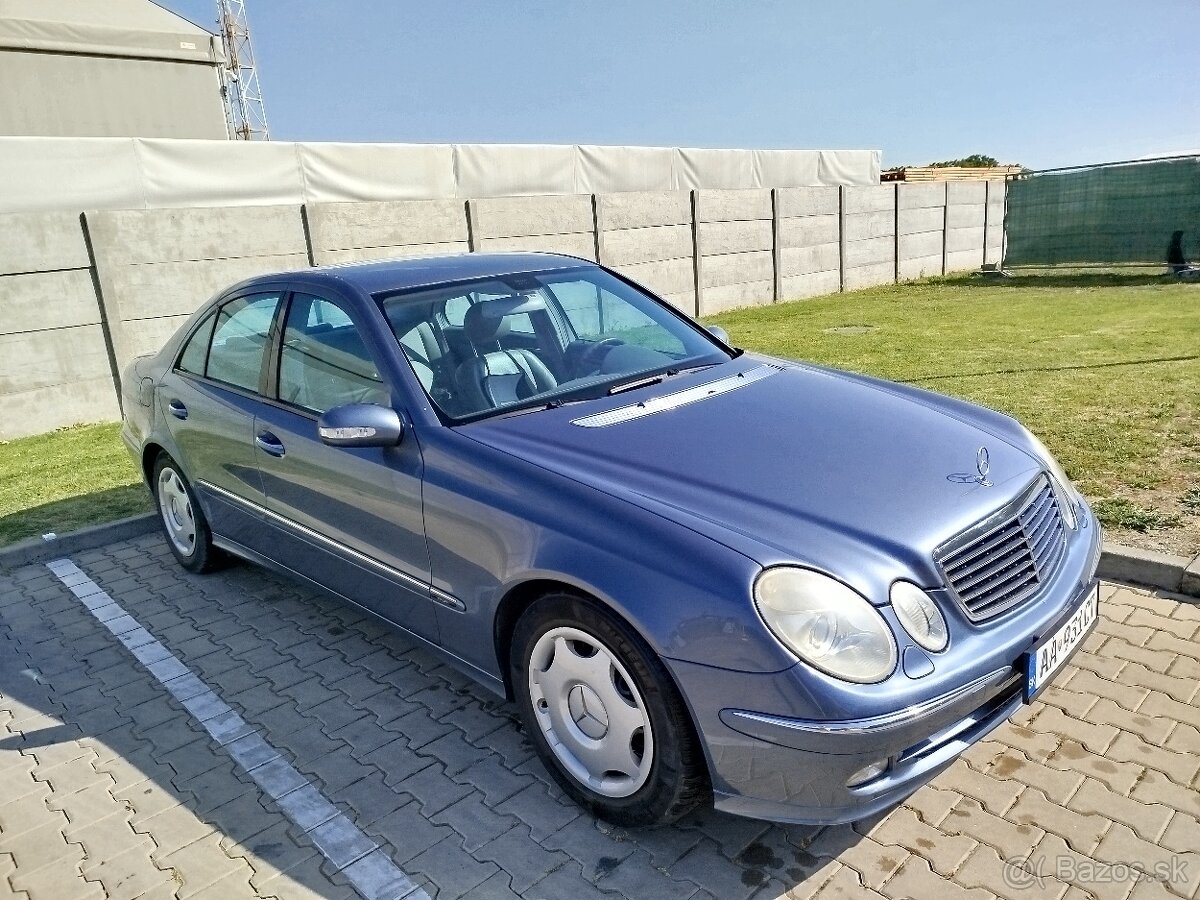 Mercedes benz E270 - 3