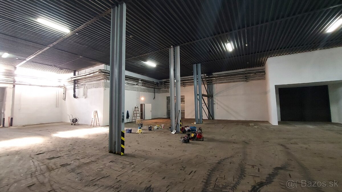 Jazero - 850 m2 - 3