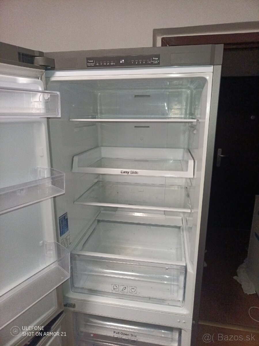Chladnička s mrazničkou Samsung - 3