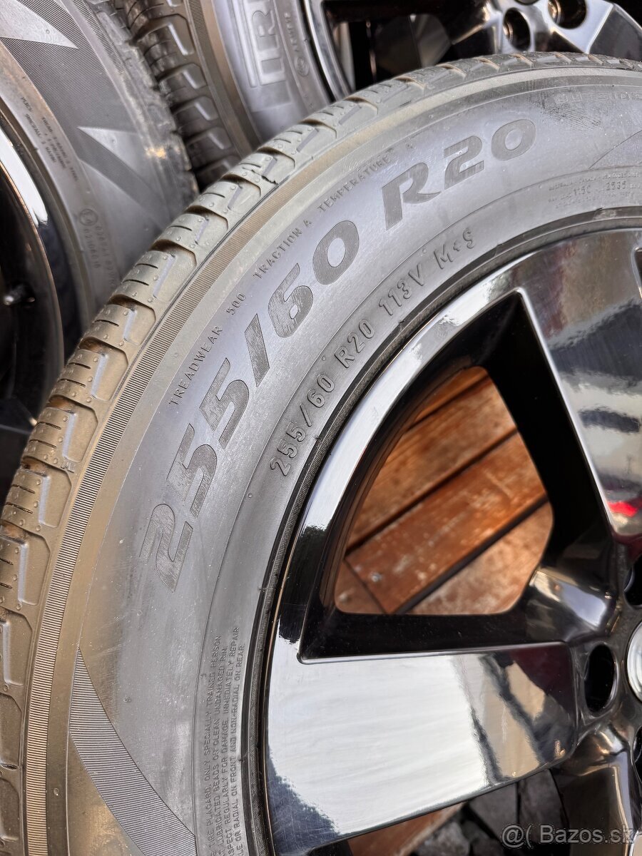 ORIG.LAND ROVER DEFENDER R20 255/60/20.NOVE 5KUSOV