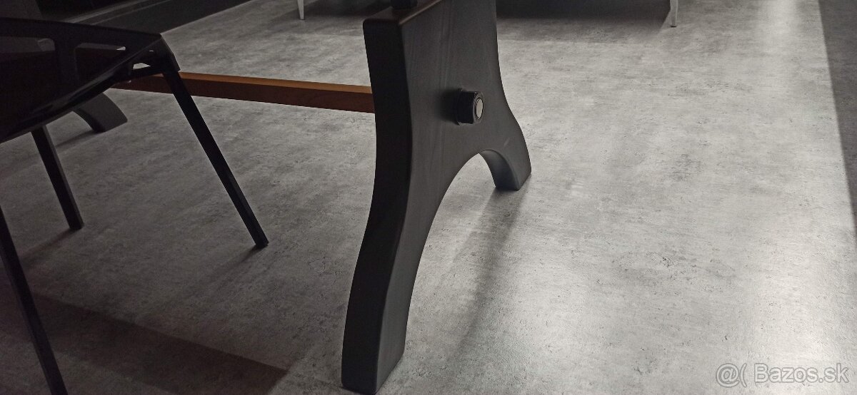 Jedálenský/ kancelársky stôl - masív - 3