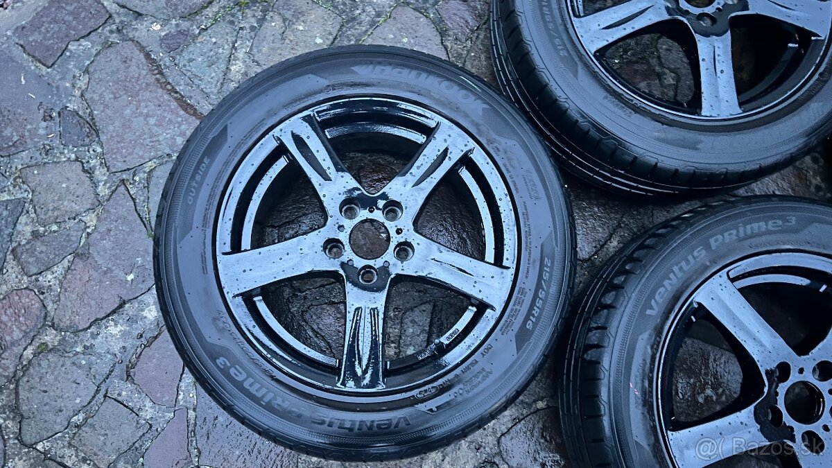 Elektróny so sadou pneu Hankook - 3