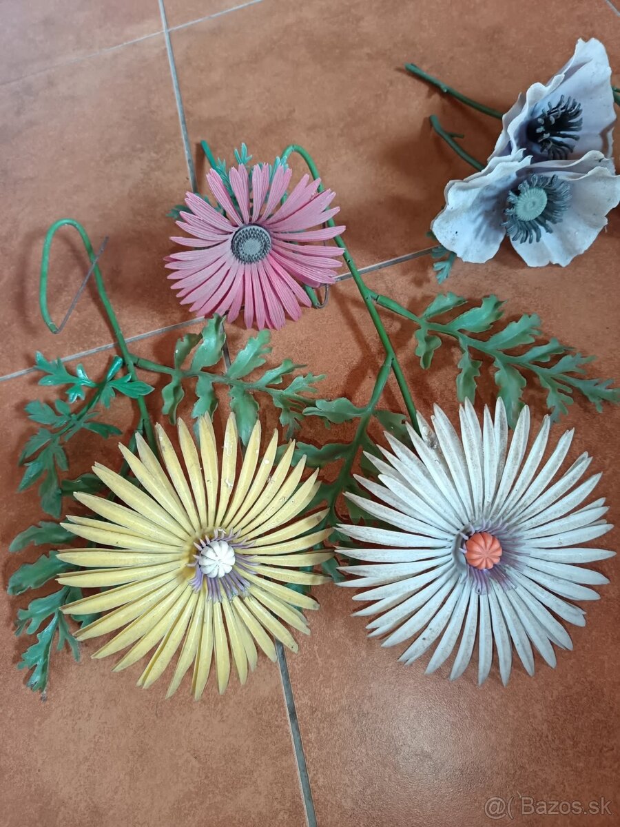 Staré, umelé kvety. - 3