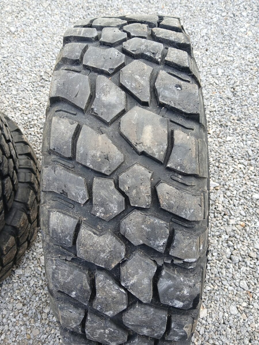 Offroad pneu 205/70 R15