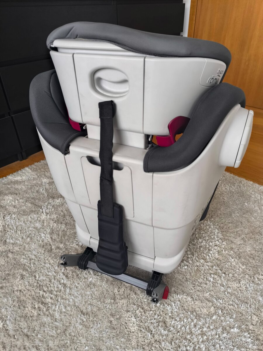 Predám autosedačku Britax̌ - 3