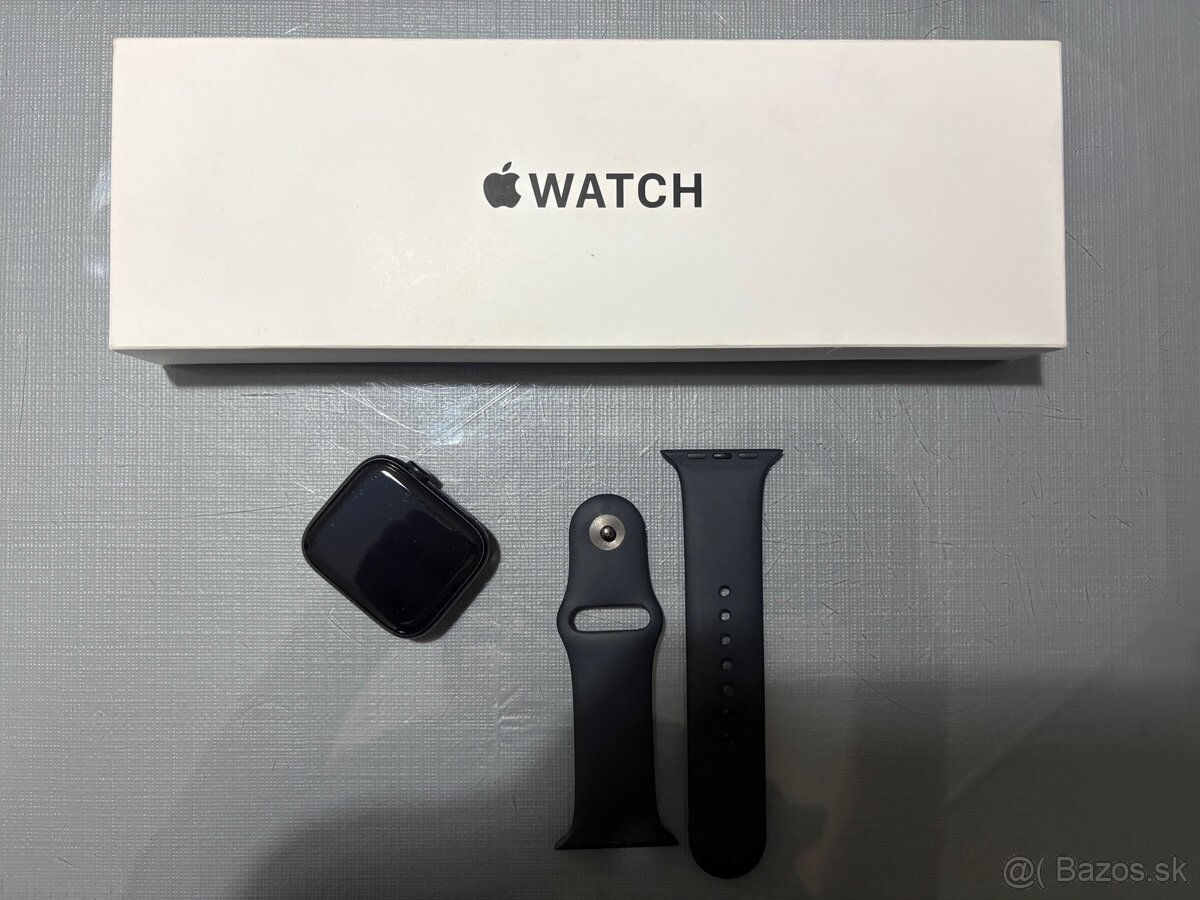 Apple Watch SE 44mm (gen. 2) - 3