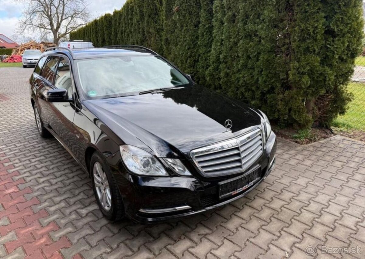 Mercedes-Benz Třídy E E 200/ 1,8i , Tažné , combi benzín - 3