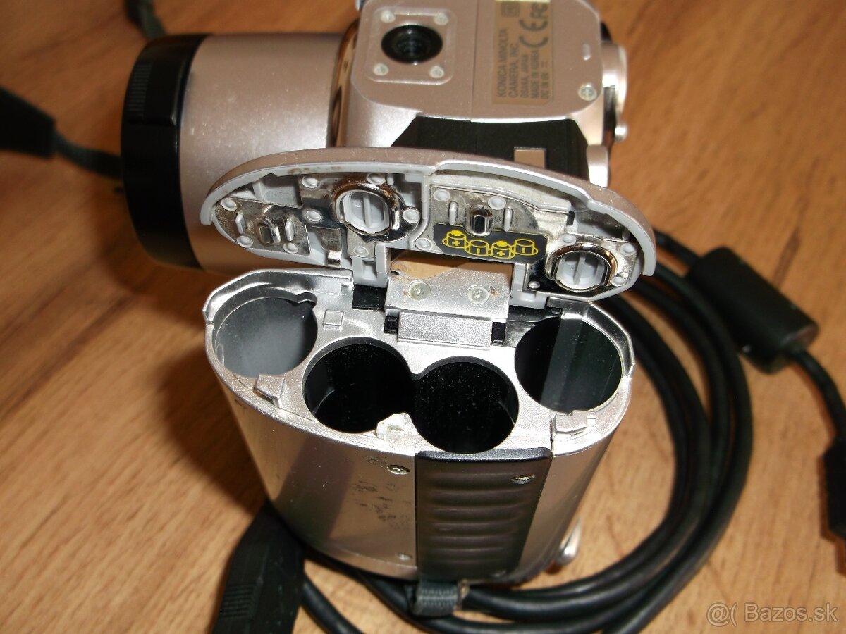 KONICA MINOLTA DIMAGE Z1 - 3