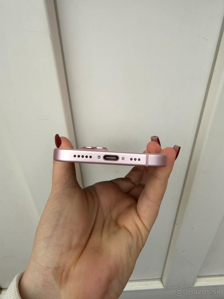 Predam iPhone 15 v záruke - 3