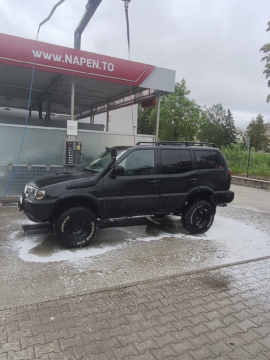 Nissan terrano 2 - 3