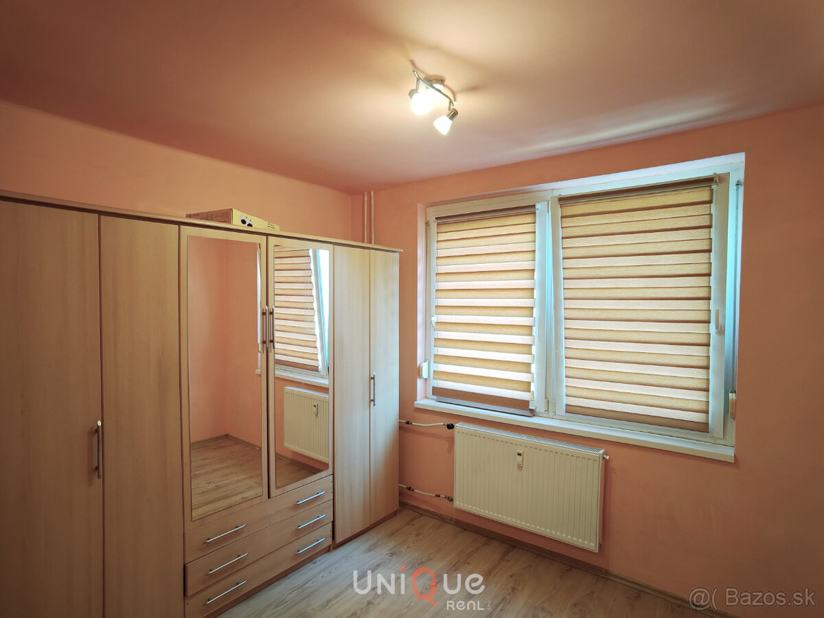 NA PREDAJ GARSÓNKA – KOMÁRNO, Cintorínsky rad - 3