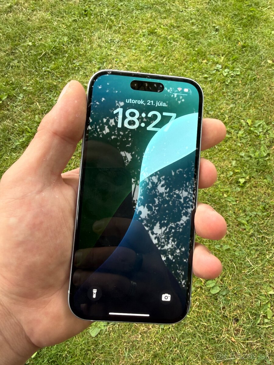 iPhone 15 - 3