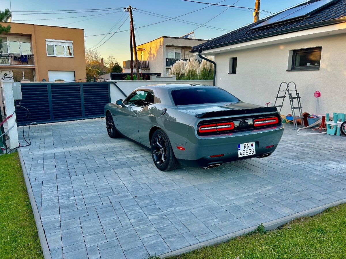 Dodge Challenger 5,7 V8. 2023/8 - 3
