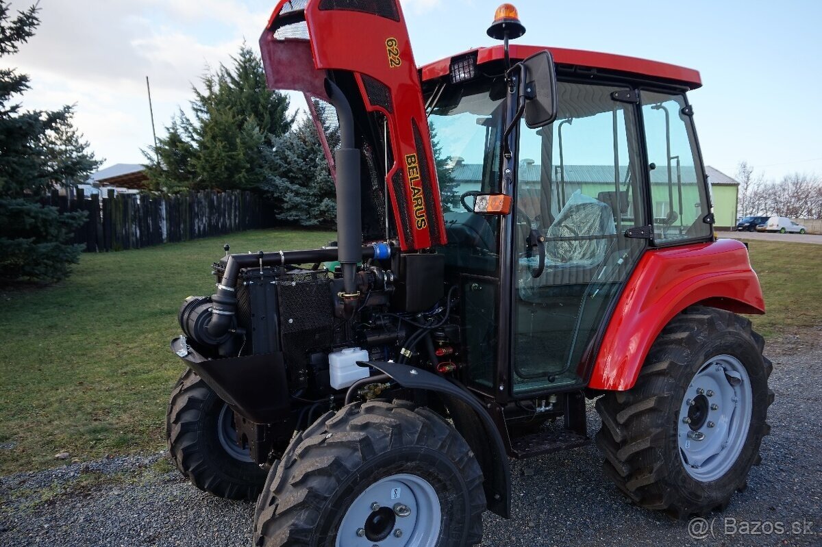 traktor Bělorus - 3