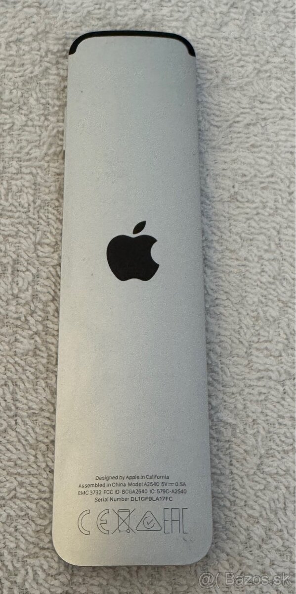 Poškodené diaľ.ovládanie na Apple TV4 generácie, A2540, Siri - 3