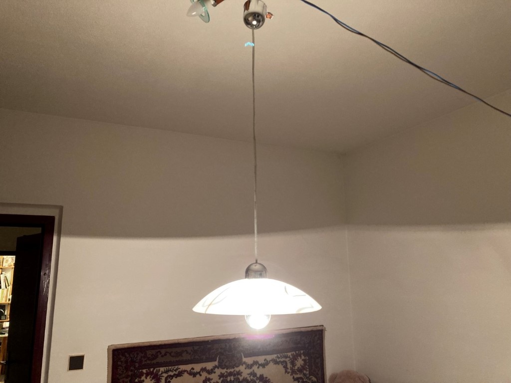 Predám svietidlo, lampu závesnú do 60W - 3