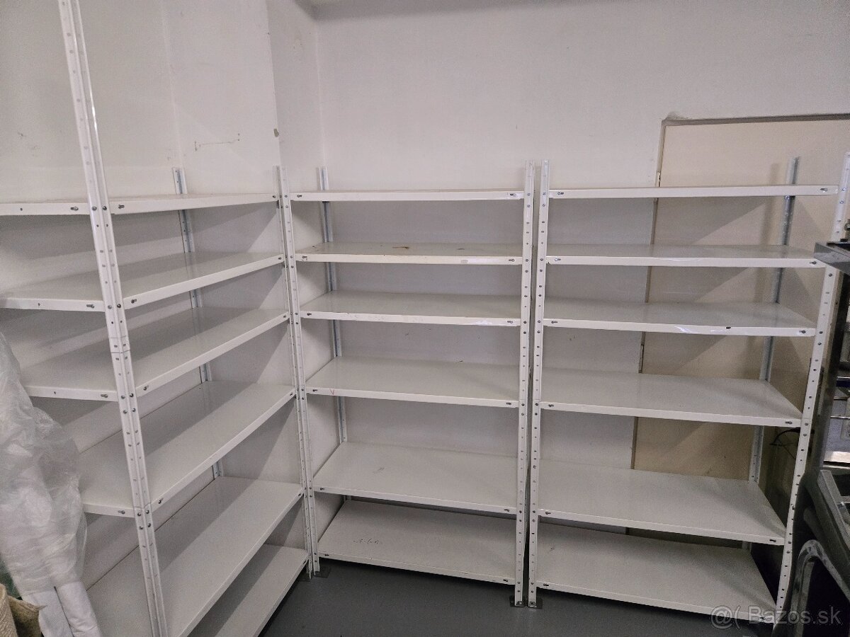 6 policové kovové lakované regály - 3