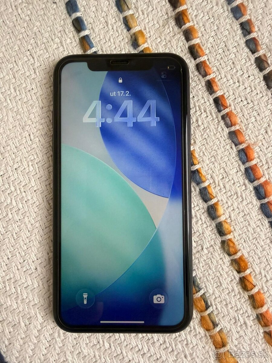 Apple iPhone 11, 64 GB black - 3