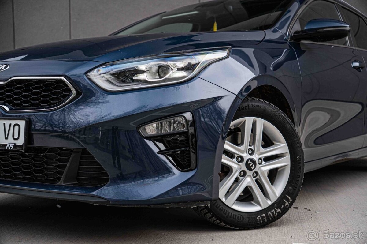 Kia Ceed 1.6 CRDi mHEV Gold A/T - 3