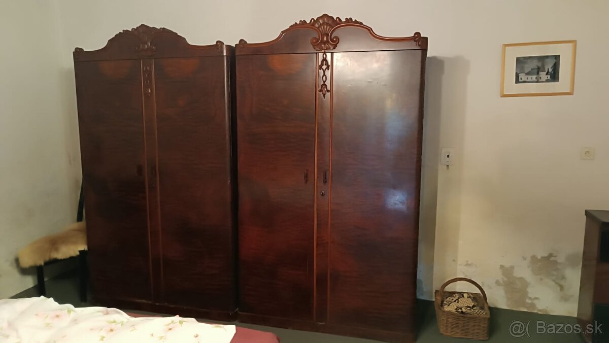 Predám 2 starožitné skrine - 3