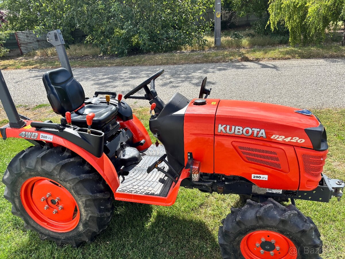 Malotraktor Kubota B2420 - 3