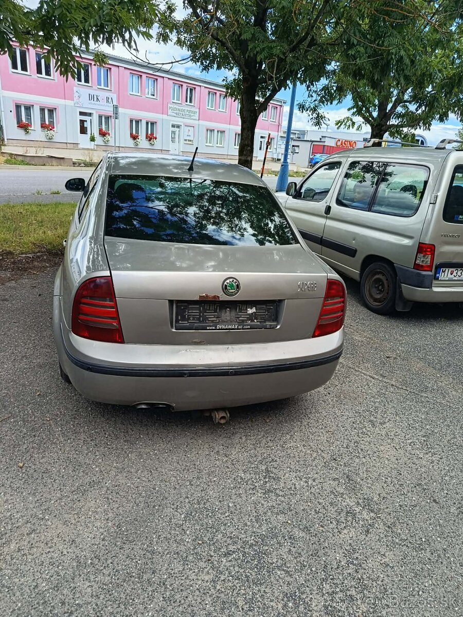 Škoda Superb 1 - 3