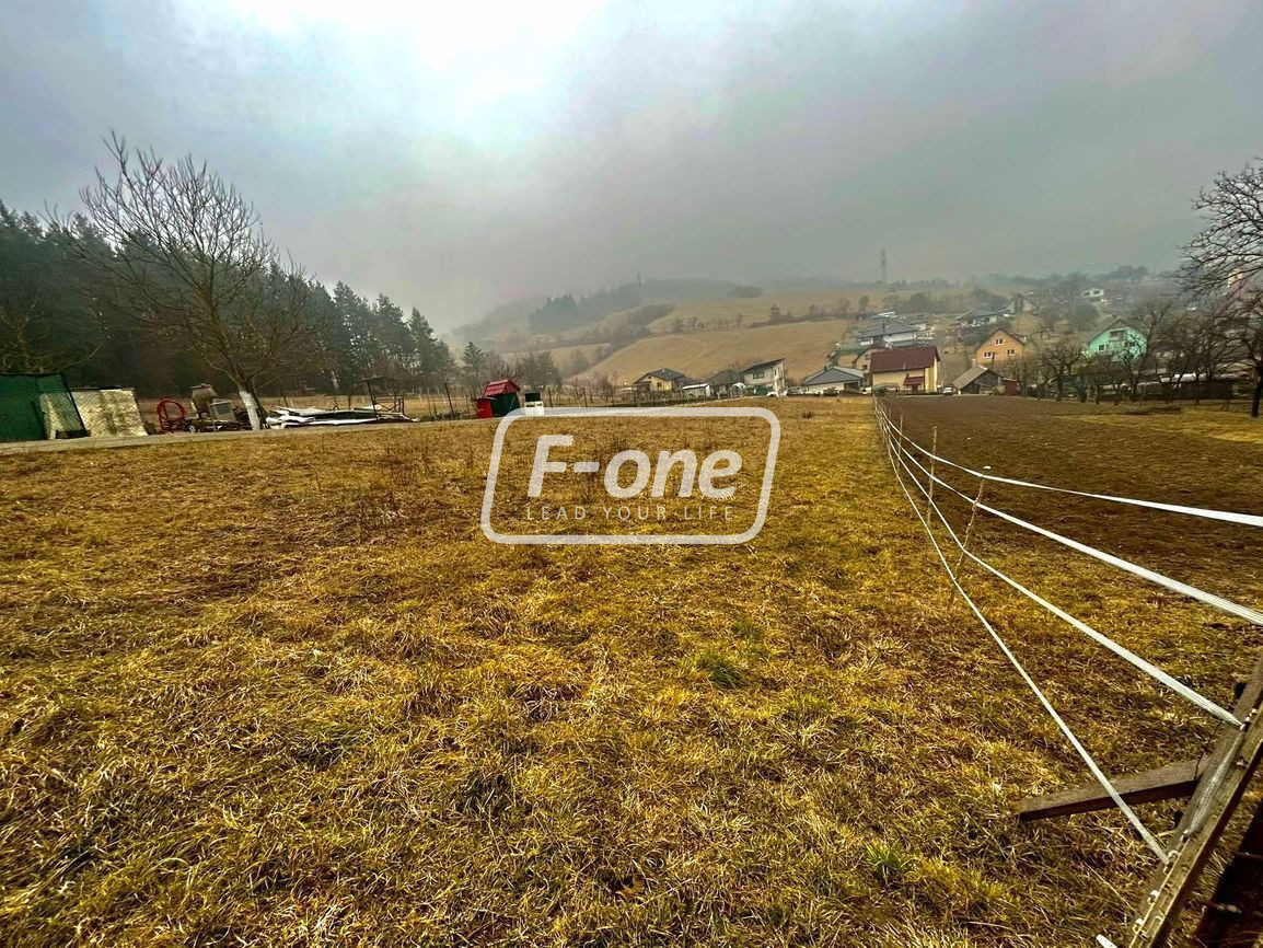 Krásny pozemok v obci Horný moštenec - 3