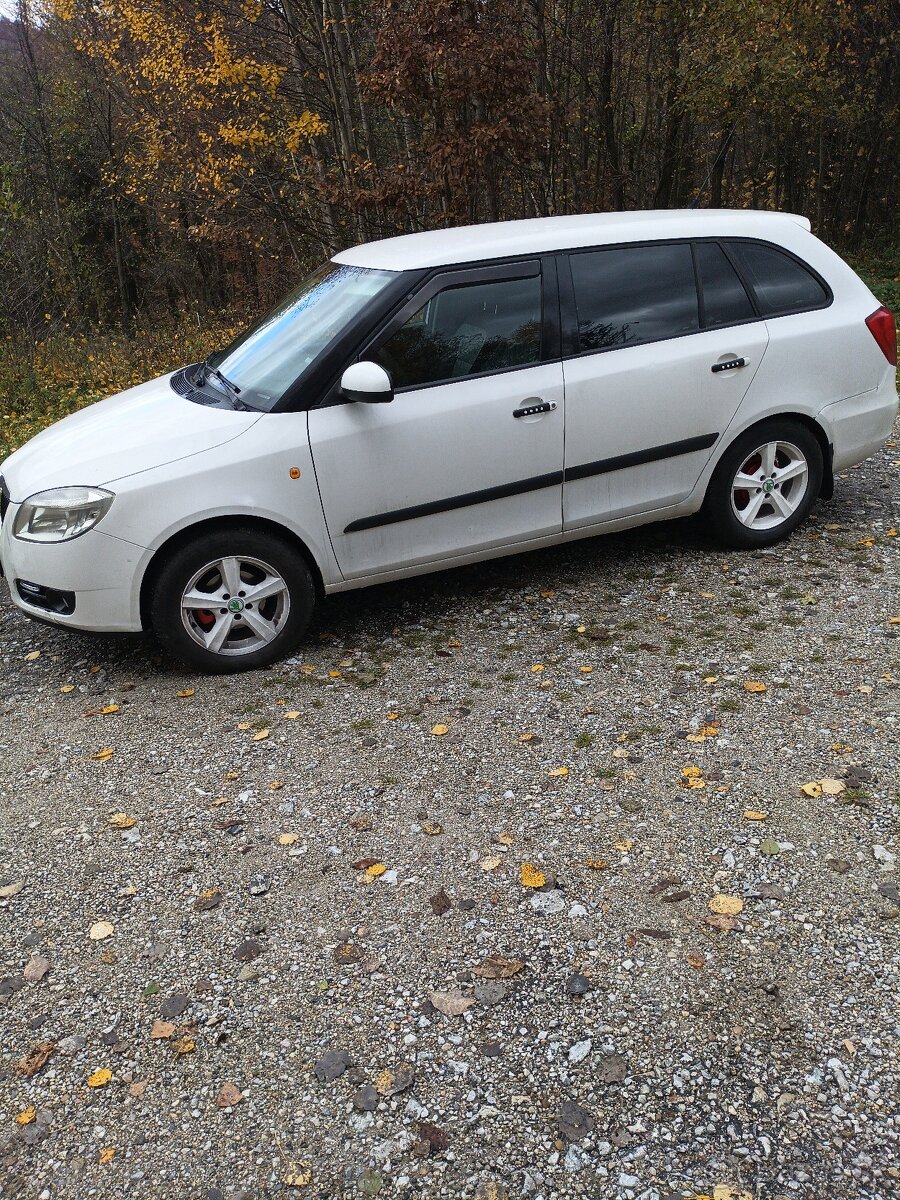 Skoda fabia combi 2008 - 3