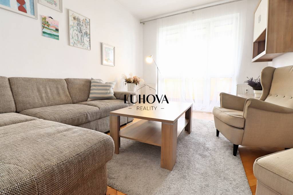 VEĽKÝ 2-izbový byt v centre mesta - 3