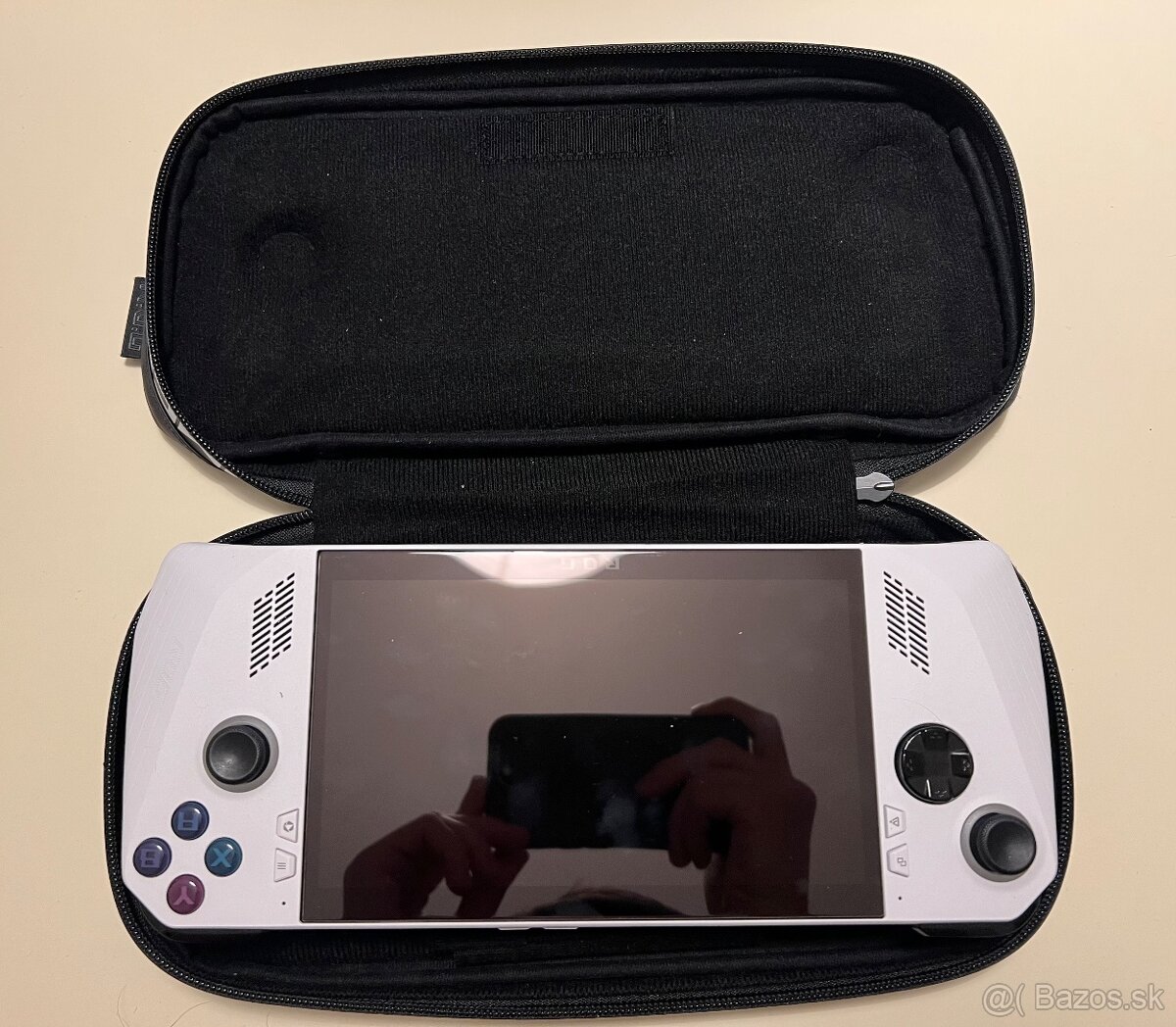 Predám Handheld PC ASUS ROG Ally Z1 Extreme +Originál púzdro - 3