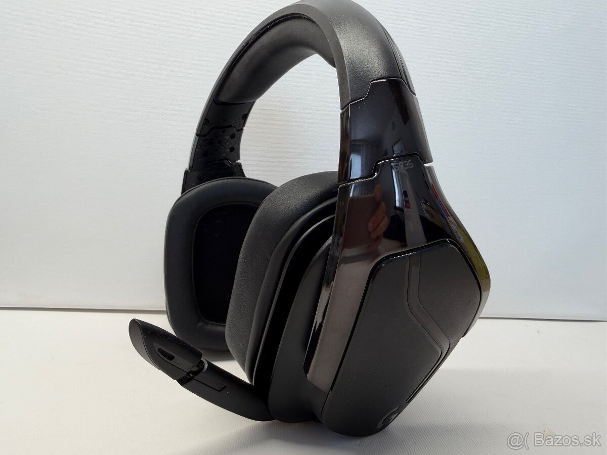 Logitech G935 Wireless 7.1 Surround Sound LIGHTSYNC Gaming H - 3