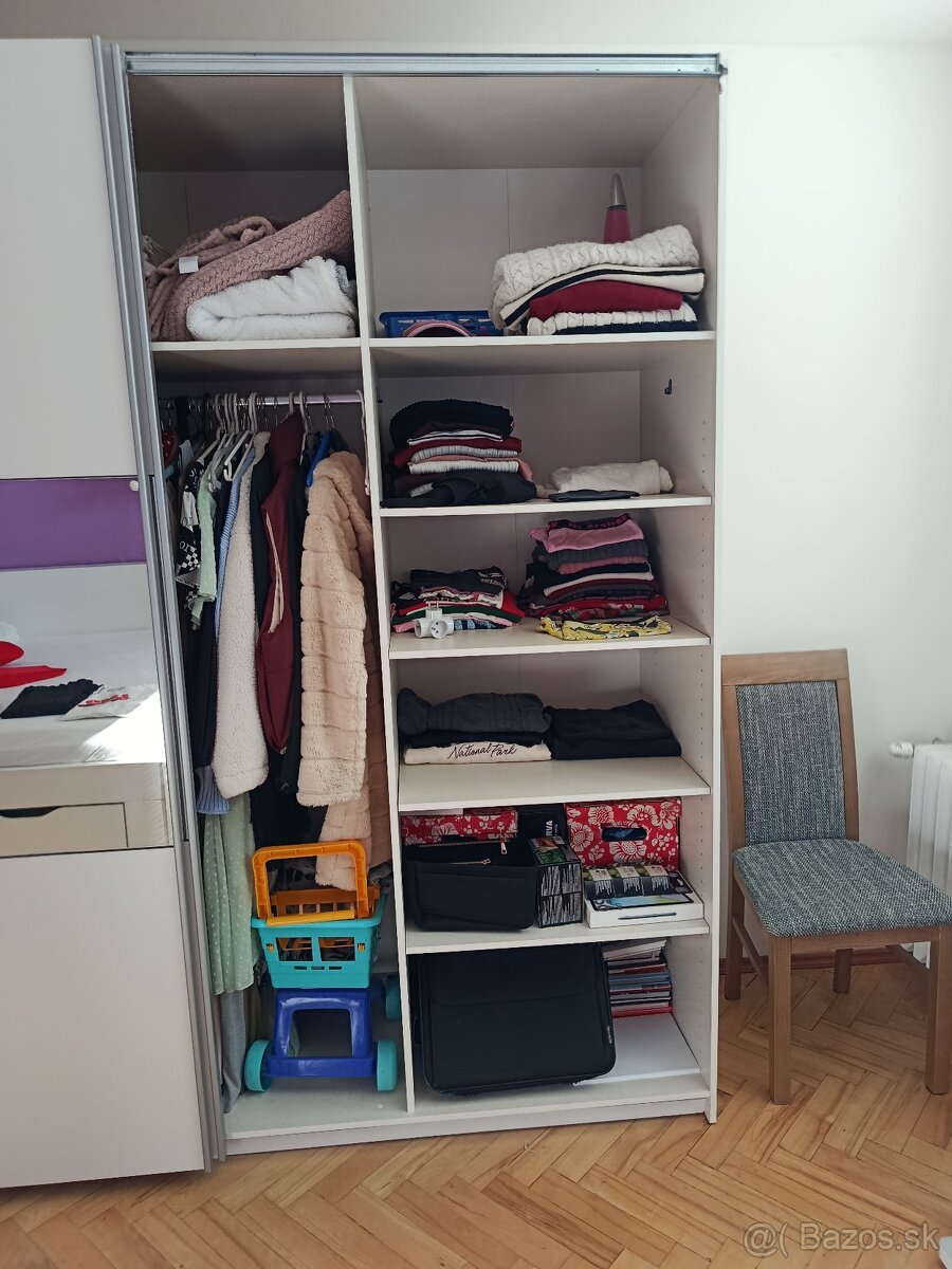 Predám skriňu vhodnú na šatník - 3