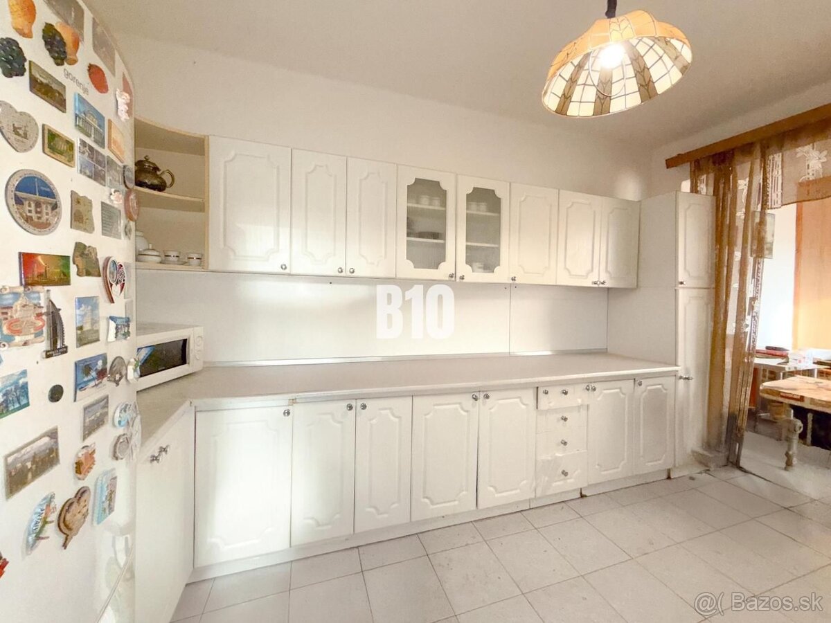 Rodinný dom na veľkom pozemku v obci Iňa - 3